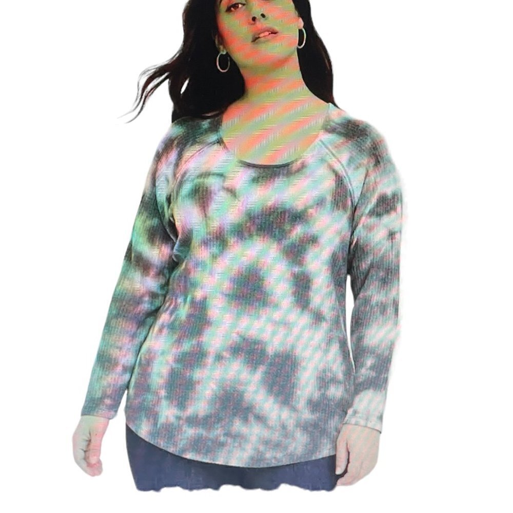 Torrid Tie-Dye Waffle Tunic has Long Tail and Long Raglan Sleeves Grey and White
